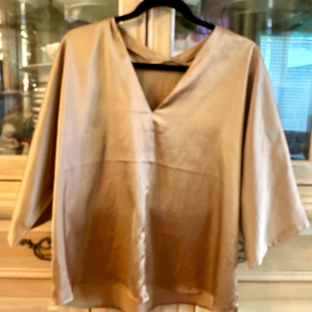 Banana republic polyester spandex blouse